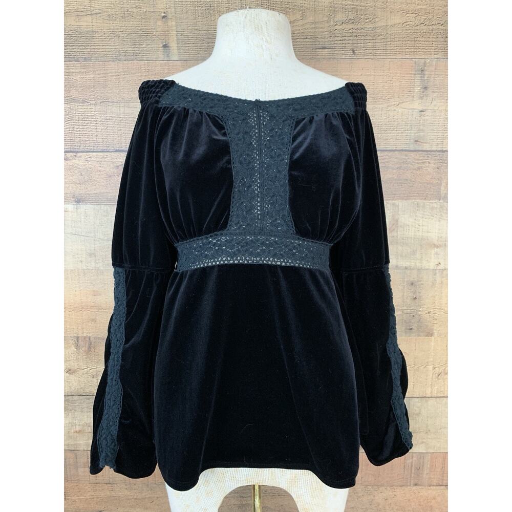 vintage 1990s INC Whimsy Goth Velvet Pirate Top Sz Medium Petite Bell Sleeve